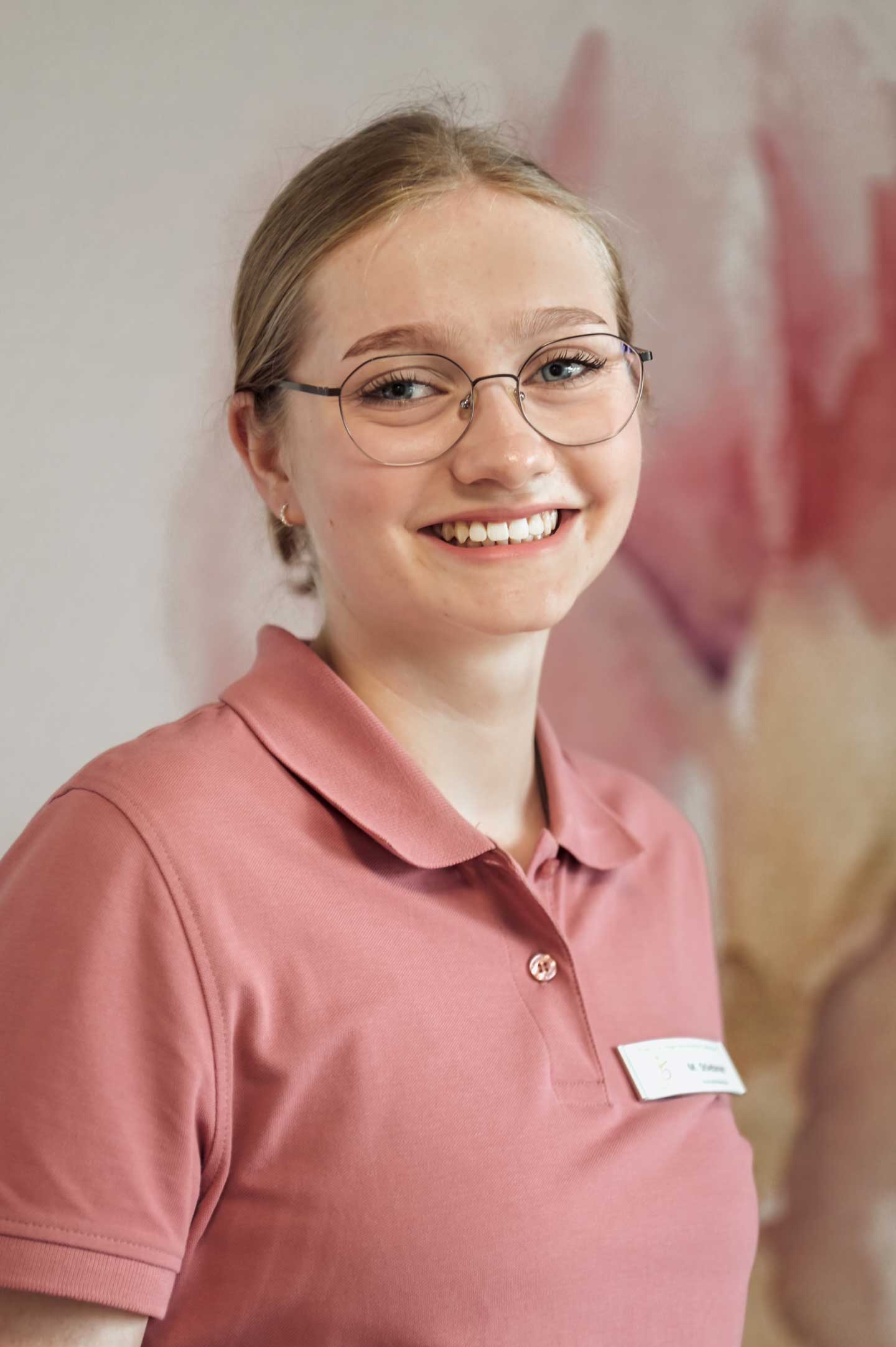 Mitarbeiterin in der Hausarztpraxis Schmoor in Bad Oyenhausen